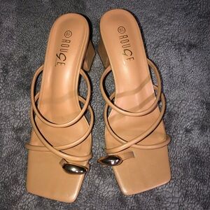 Rouge Helium Tan Heels Elegant Design